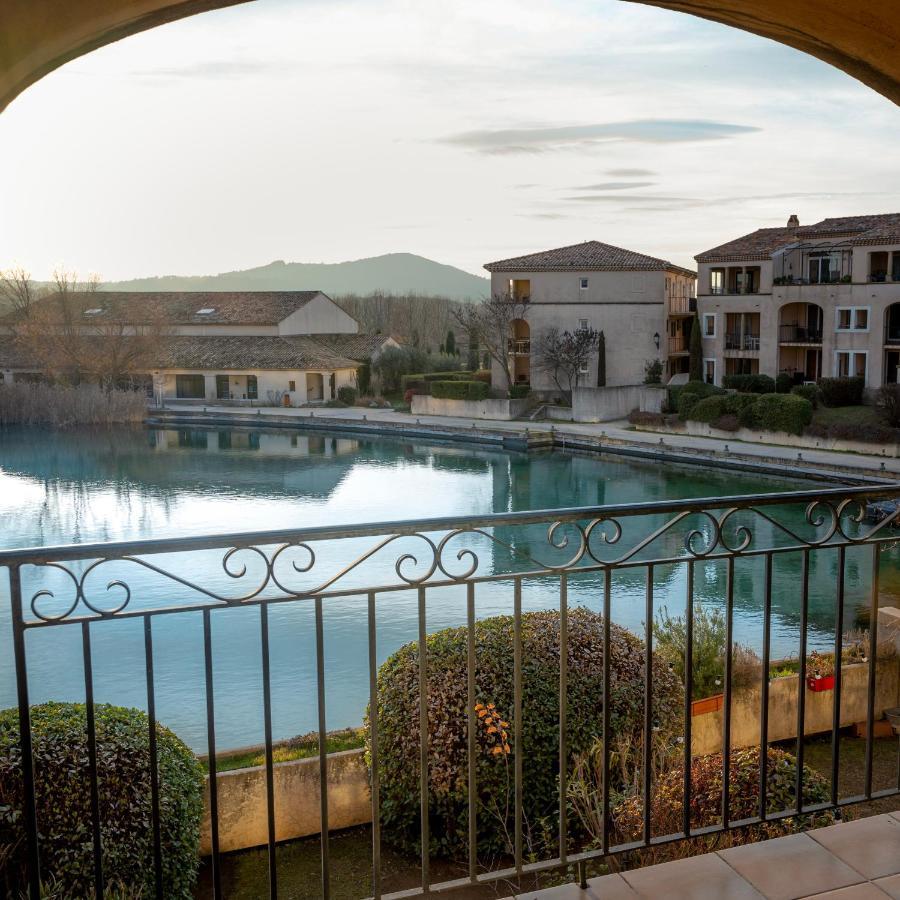 Magnifique Vue Lac Au Golf De Pont-Royal Mallemort Exteriér fotografie